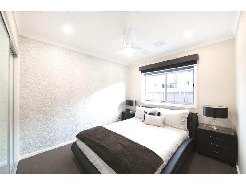 6 Ivy Kent Street, Forde ACT 2914