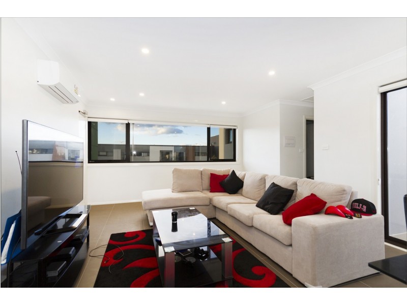 16/48 Abena Avenue, Crace ACT 2911