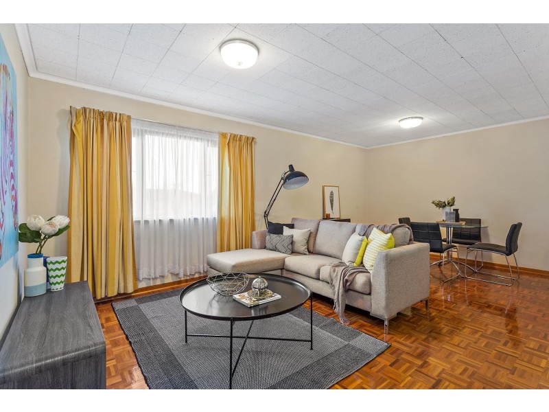 69 Mackellar Crescent, Cook ACT 2614