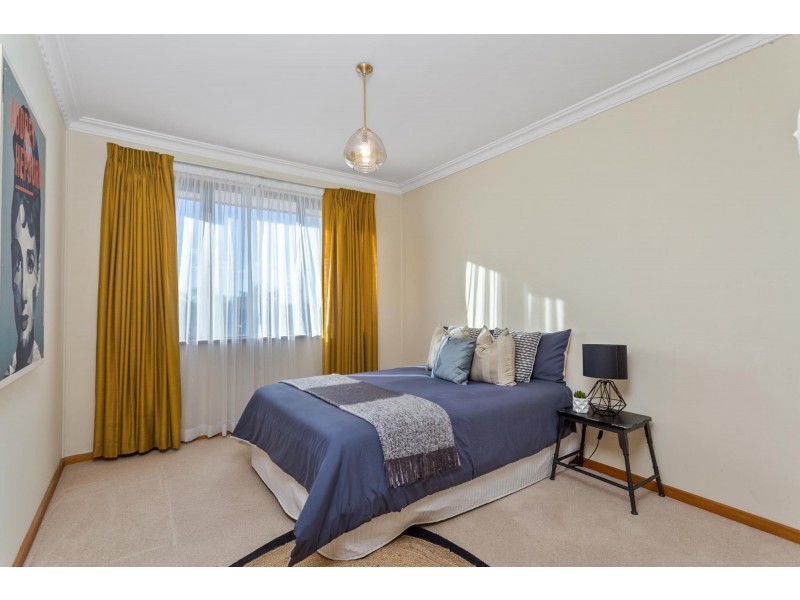 69 Mackellar Crescent, Cook ACT 2614