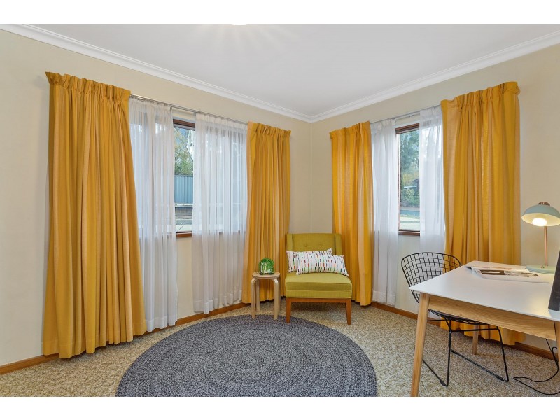 69 Mackellar Crescent, Cook ACT 2614