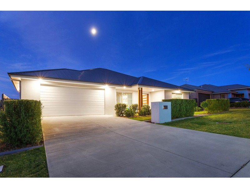 21 McTavish Street, Googong NSW 2620