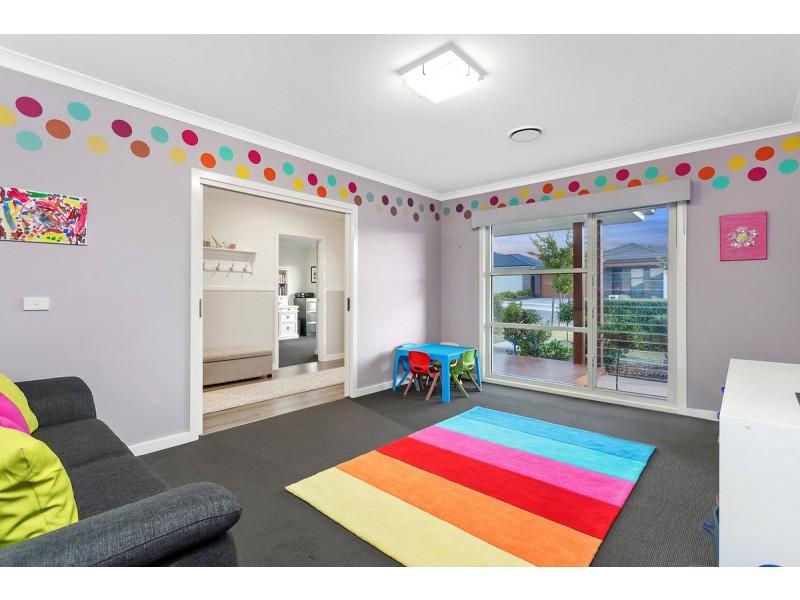 21 McTavish Street, Googong NSW 2620