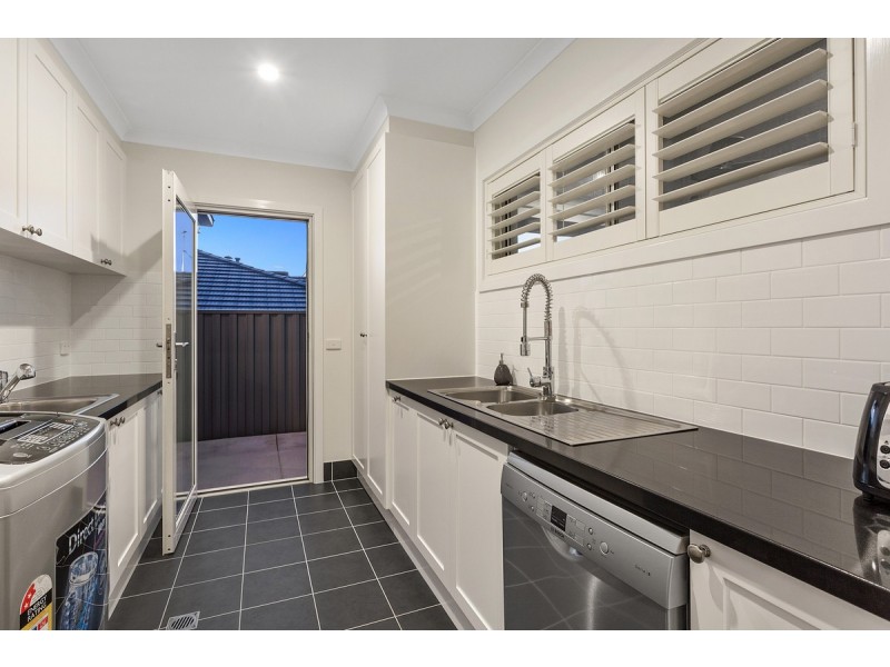 21 McTavish Street, Googong NSW 2620