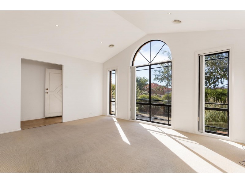 6 Bendora Crescent, Palmerston ACT 2913