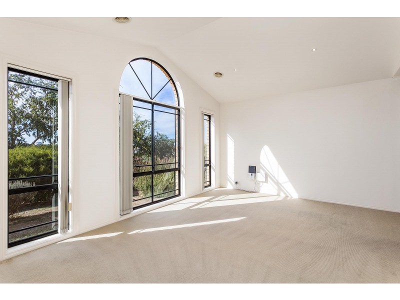 6 Bendora Crescent, Palmerston ACT 2913