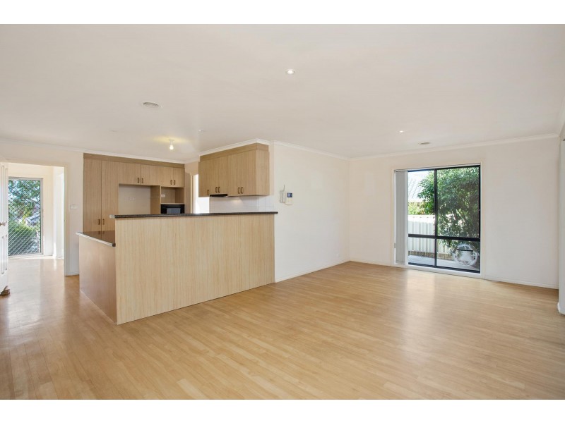 6 Bendora Crescent, Palmerston ACT 2913