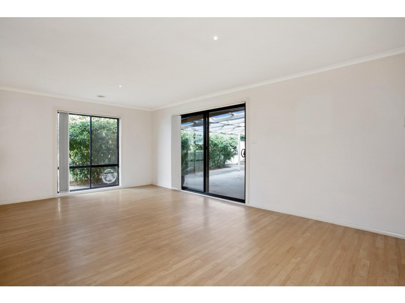 6 Bendora Crescent, Palmerston ACT 2913