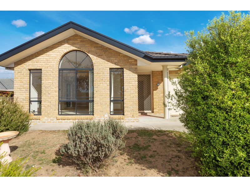 6 Bendora Crescent, Palmerston ACT 2913