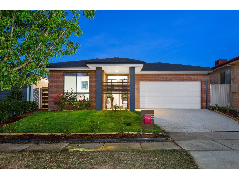 3 Elizabeth Jolley Crescent, Franklin ACT 2913