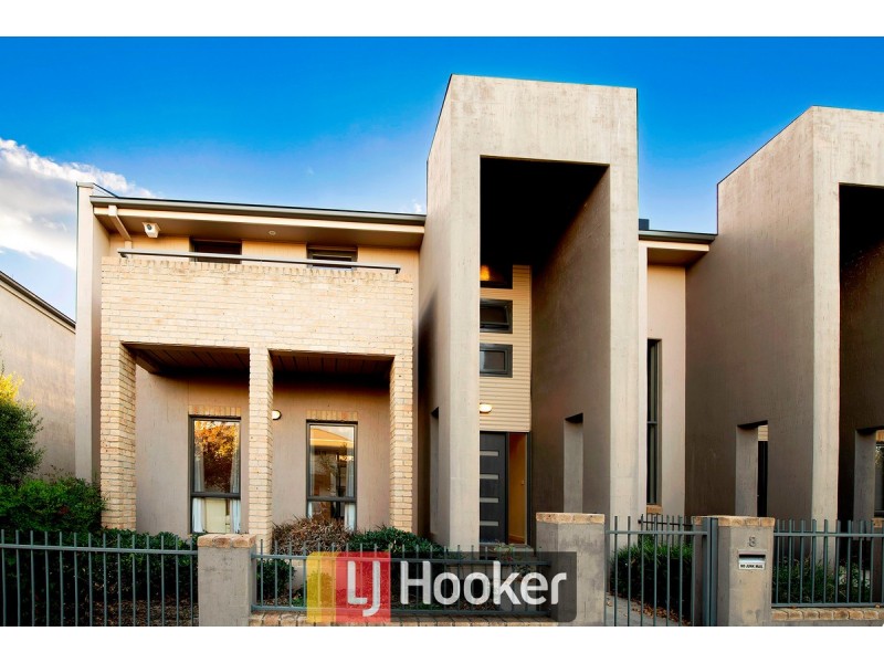 8 Devlin Street, Gungahlin ACT 2912