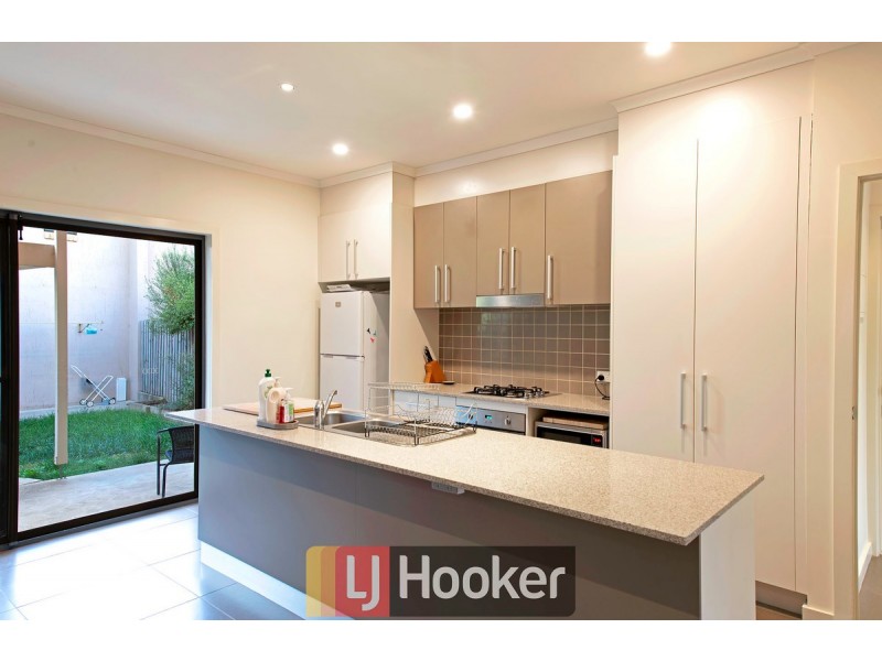 8 Devlin Street, Gungahlin ACT 2912