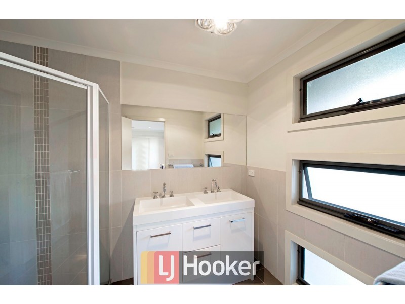 8 Devlin Street, Gungahlin ACT 2912