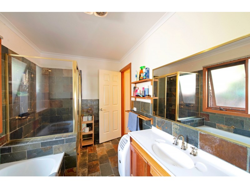 5 Grace Place, Amaroo ACT 2914