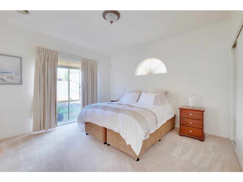 8 Evella Court, Amaroo ACT 2914