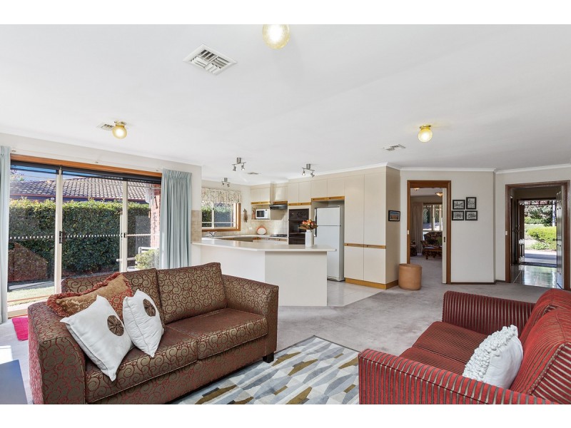 8 Aggie Place, Palmerston ACT 2913