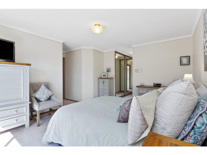 8 Aggie Place, Palmerston ACT 2913