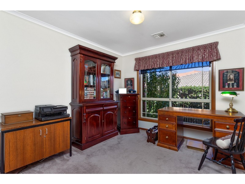8 Aggie Place, Palmerston ACT 2913