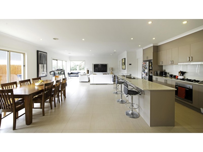 18 Turbayne Street, Forde ACT 2914