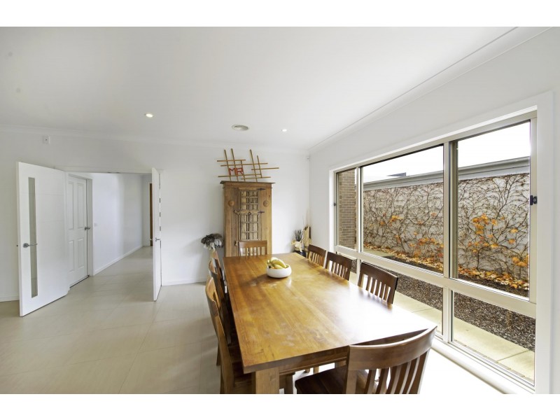 18 Turbayne Street, Forde ACT 2914
