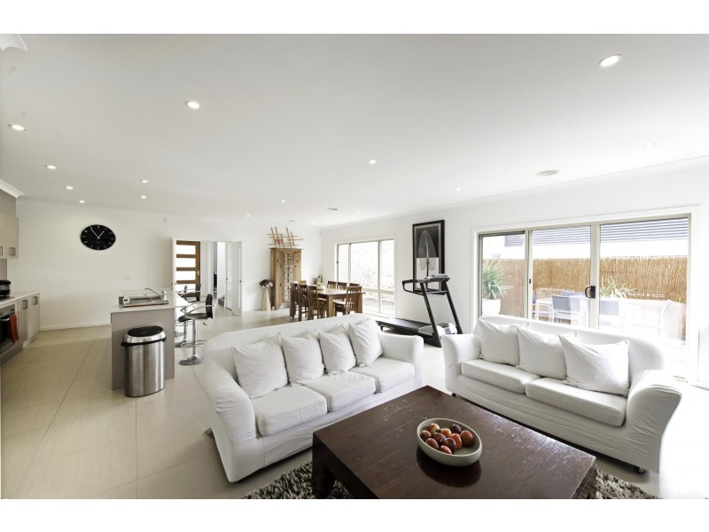 18 Turbayne Street, Forde ACT 2914