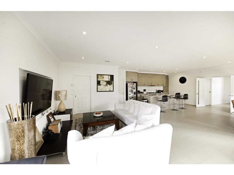 18 Turbayne Street, Forde ACT 2914