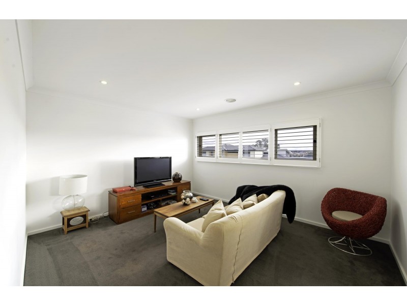 18 Turbayne Street, Forde ACT 2914