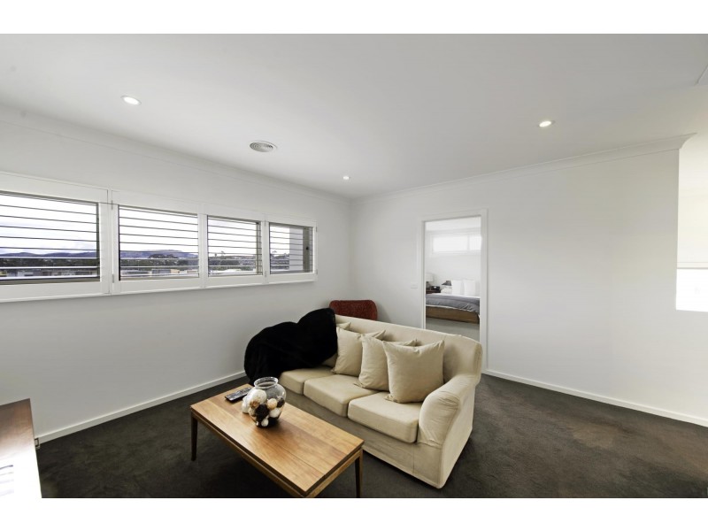 18 Turbayne Street, Forde ACT 2914