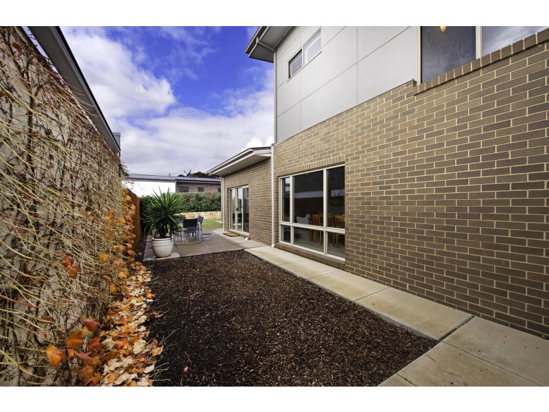 18 Turbayne Street, Forde ACT 2914