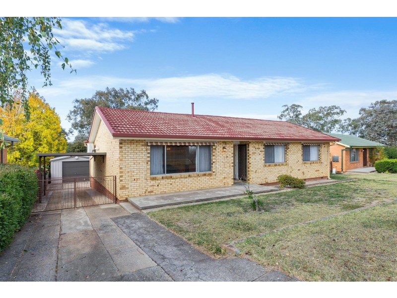 4 Elizabeth Crescent, Macquarie ACT 2614