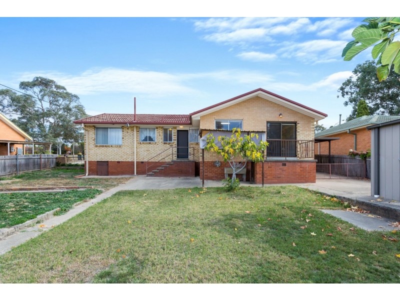 4 Elizabeth Crescent, Macquarie ACT 2614