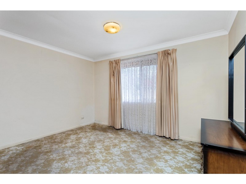 4 Elizabeth Crescent, Macquarie ACT 2614