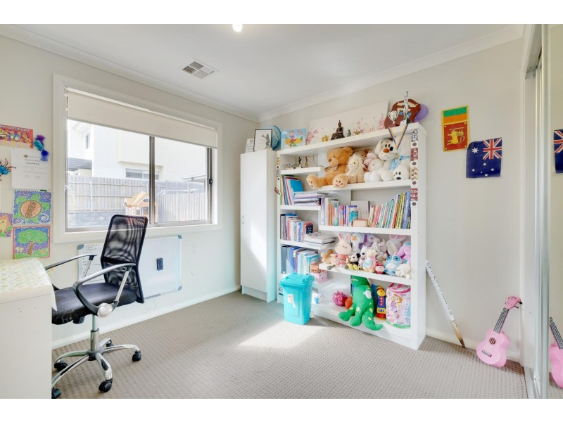 65 Stowport Avenue, Crace ACT 2911