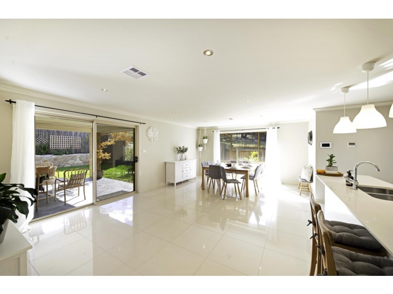 17 Beanland Street, Casey ACT 2913