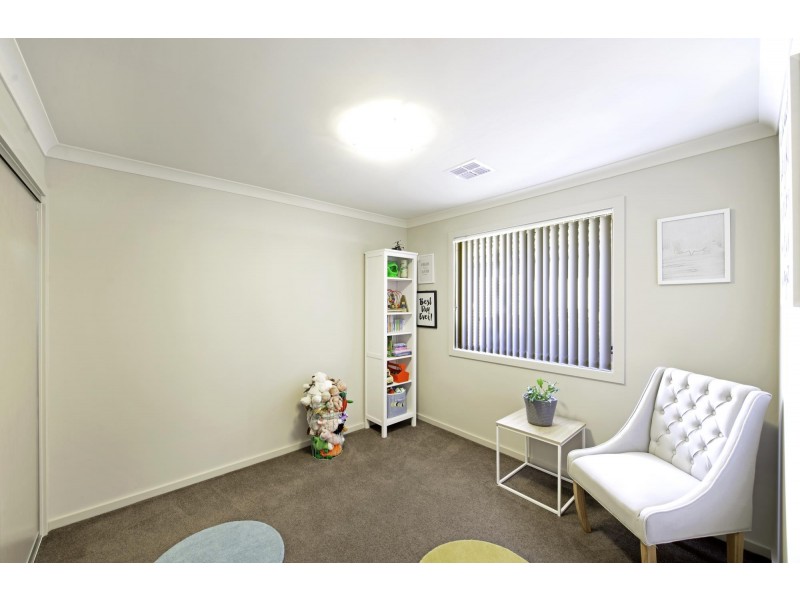17 Beanland Street, Casey ACT 2913