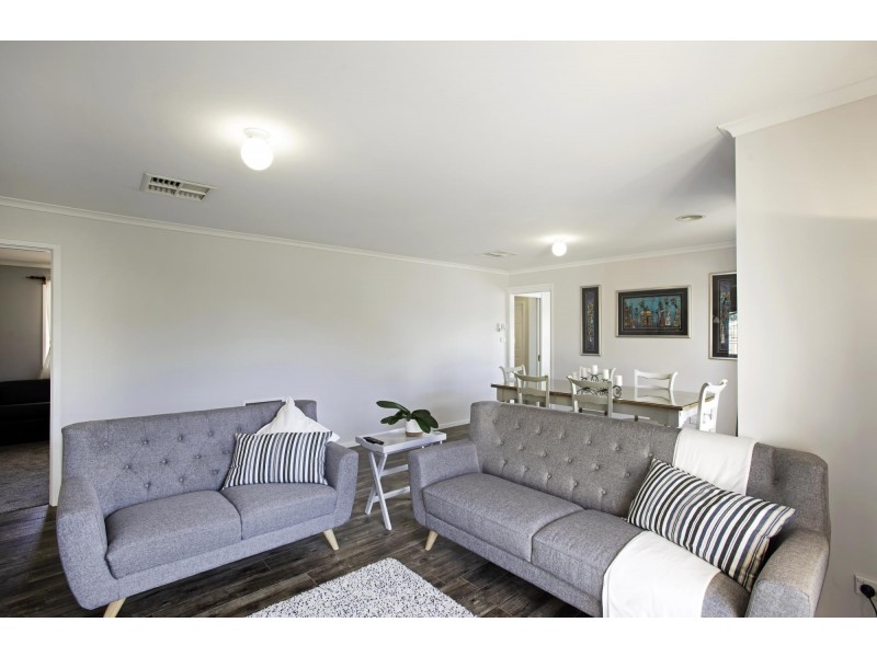 15 Roderick Street, Amaroo ACT 2914