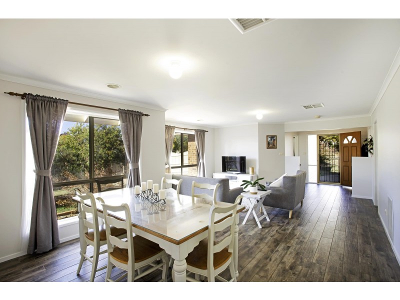 15 Roderick Street, Amaroo ACT 2914