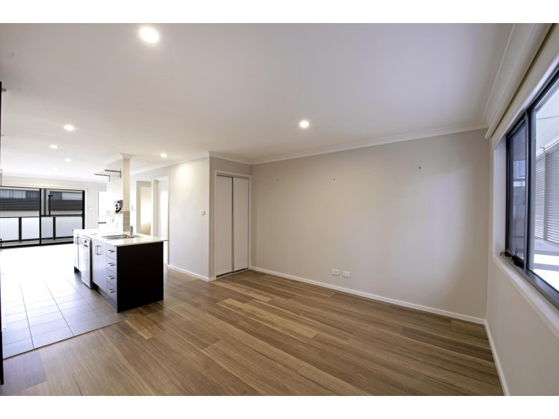 33/50 Henry Kendall Street, Franklin ACT 2913