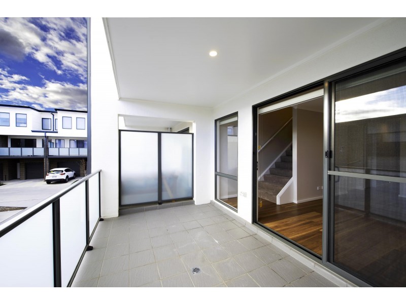 33/50 Henry Kendall Street, Franklin ACT 2913