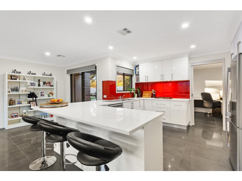 35 Macedon Crescent, Palmerston ACT 2913