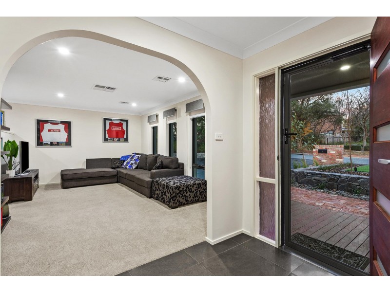 35 Macedon Crescent, Palmerston ACT 2913