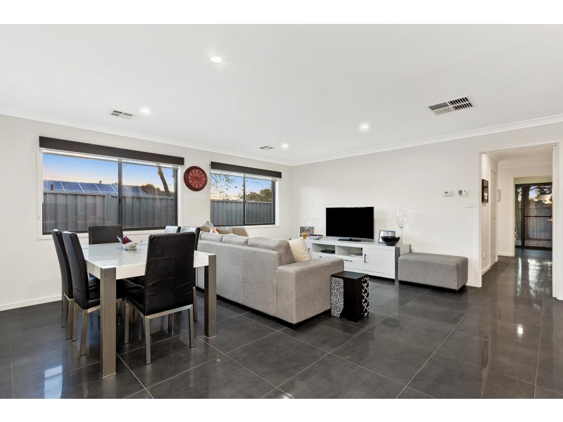 35 Macedon Crescent, Palmerston ACT 2913