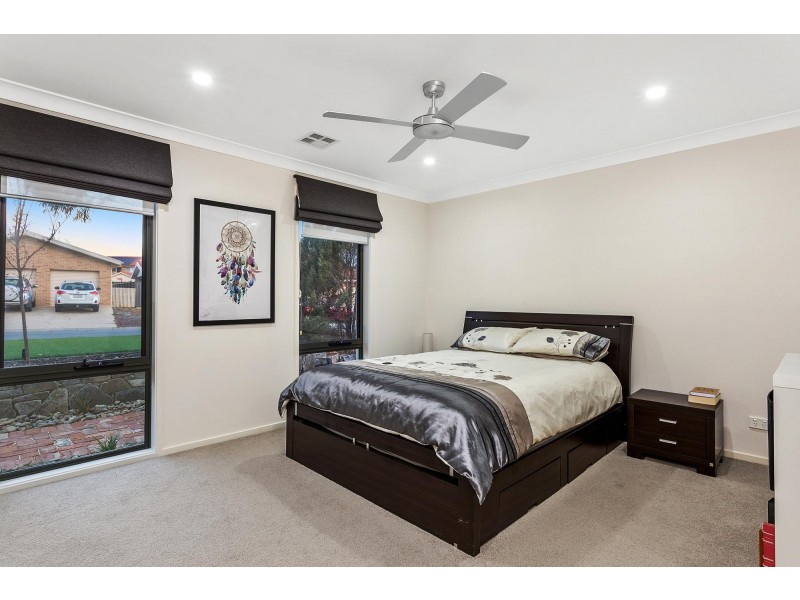 35 Macedon Crescent, Palmerston ACT 2913