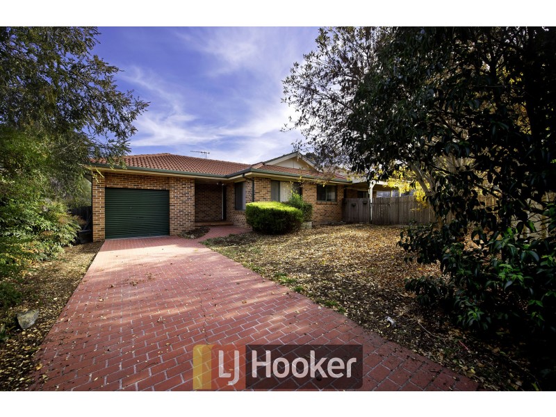 14 Leonard Close, Dunlop ACT 2615