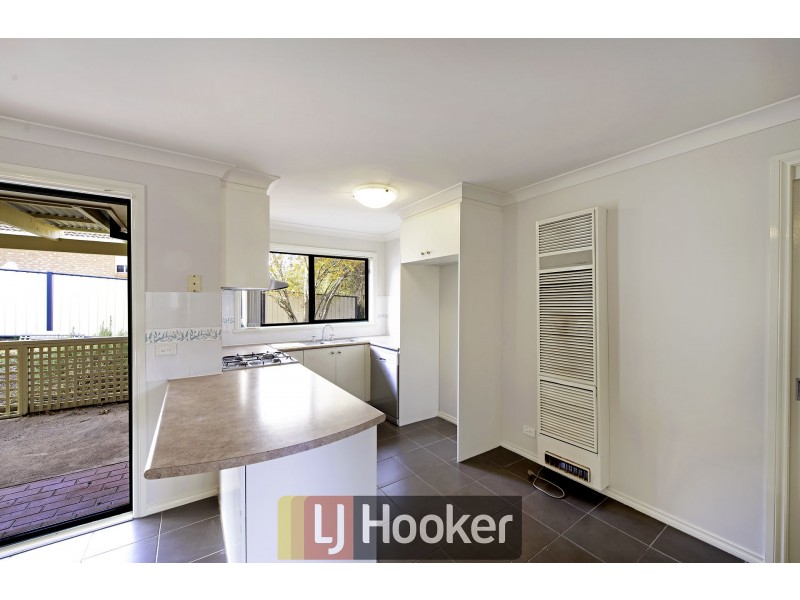14 Leonard Close, Dunlop ACT 2615