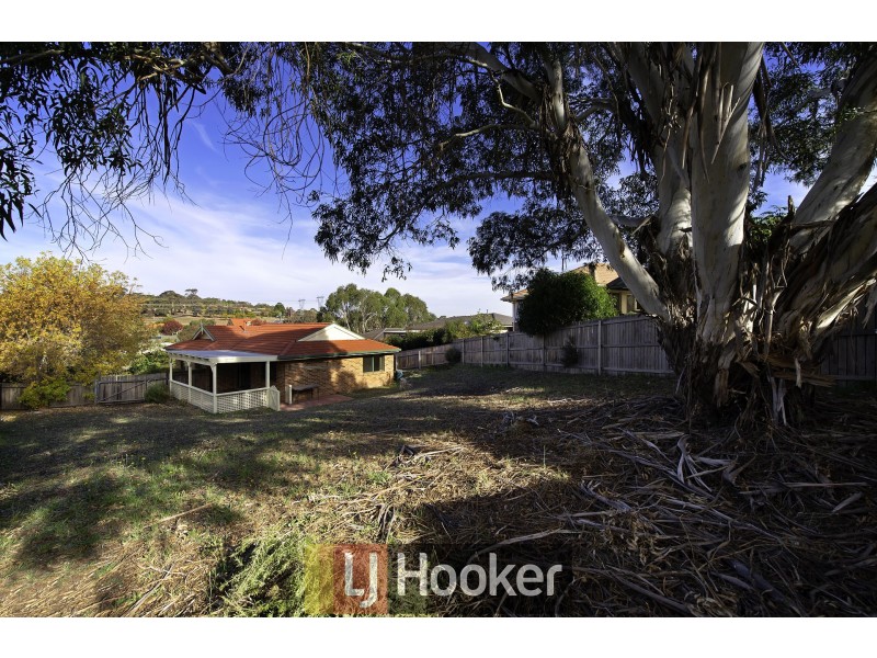 14 Leonard Close, Dunlop ACT 2615