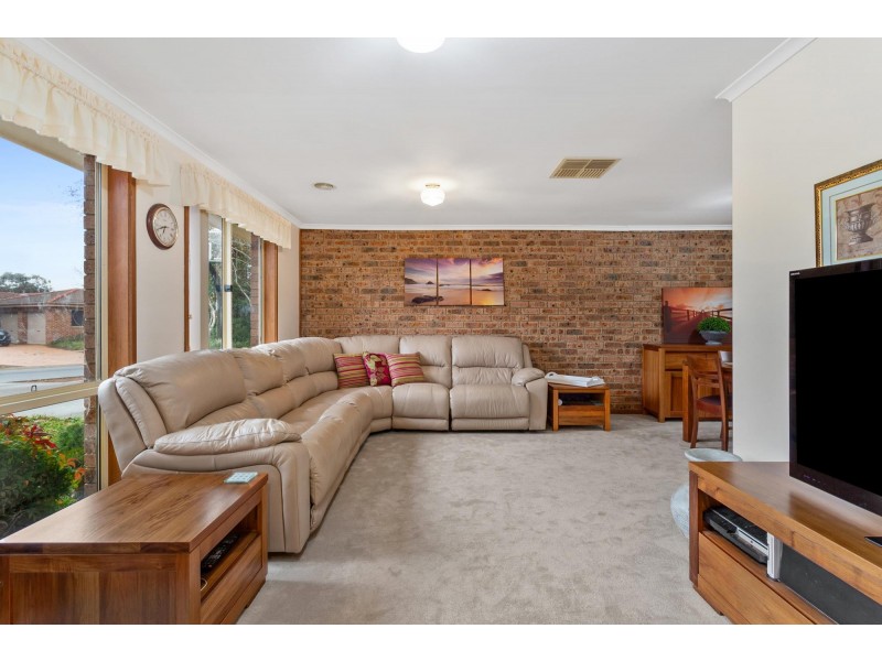 4 Augustus Close, Palmerston ACT 2913