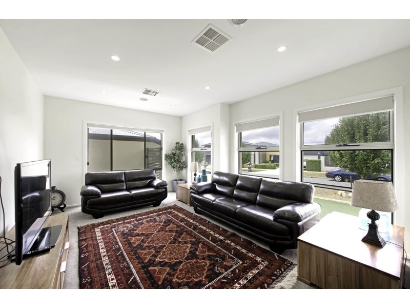 38 Zanci Street, Crace ACT 2911