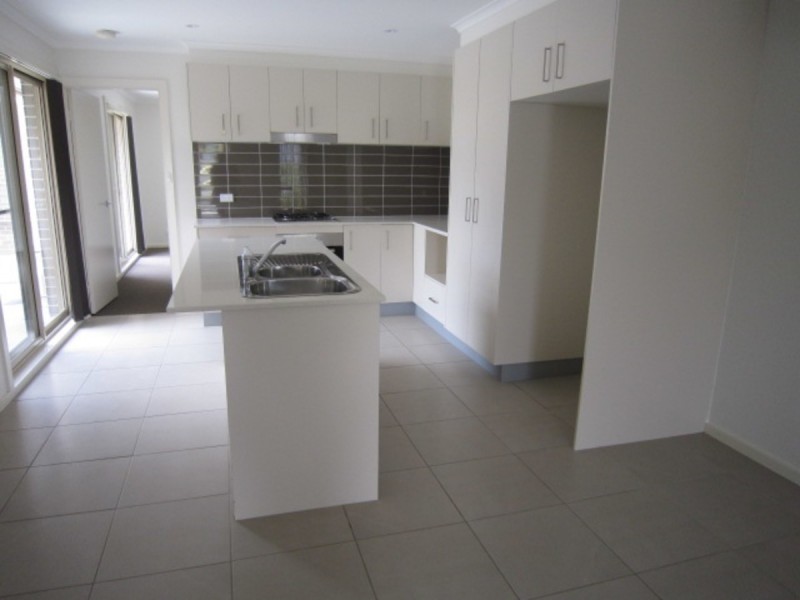 1/30 Salisbury Street, Casey ACT 2913