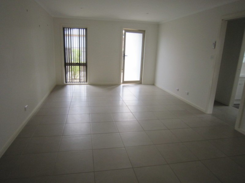 1/30 Salisbury Street, Casey ACT 2913